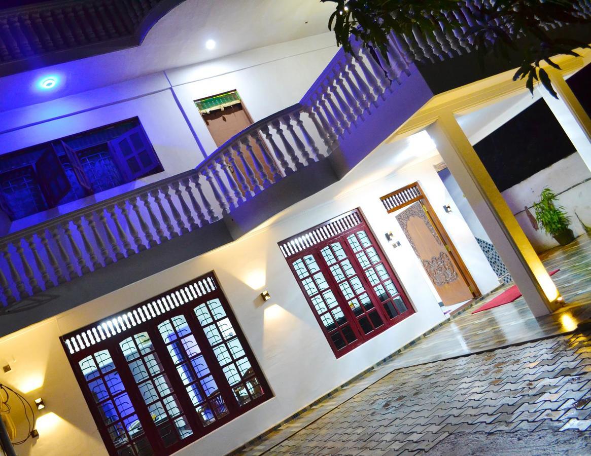 Hewage Resort Anurâdhapura Extérieur photo